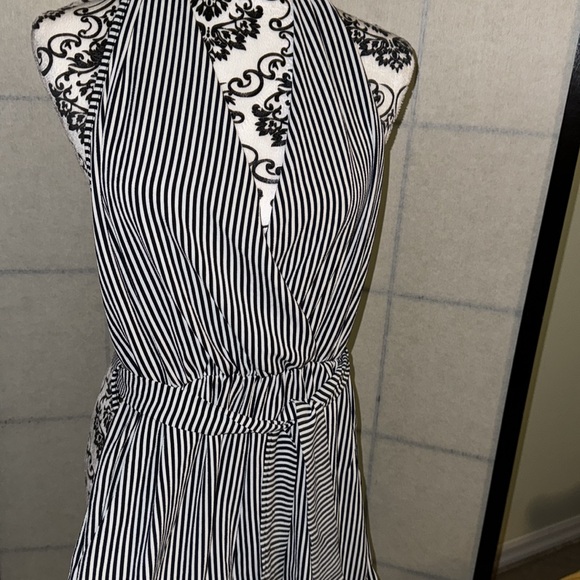 ✅4/$25✅NWOT Women’s versatile shorts one piece romper blue & white strips italy! - Picture 5 of 6